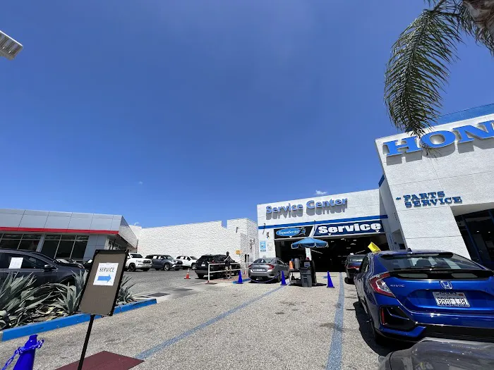 Service Department at Culver City Honda 1