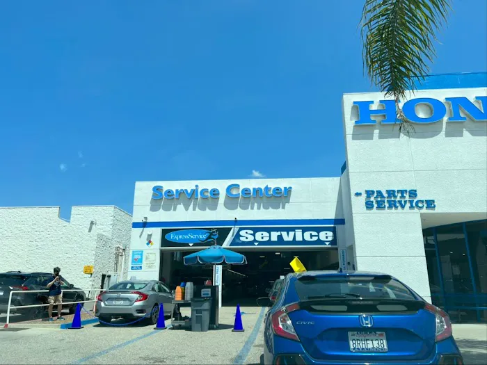 Service Department at Culver City Honda 3