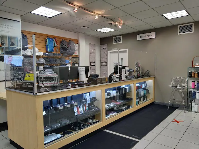 W.I. Simonson Mercedes-Benz Service Center 8