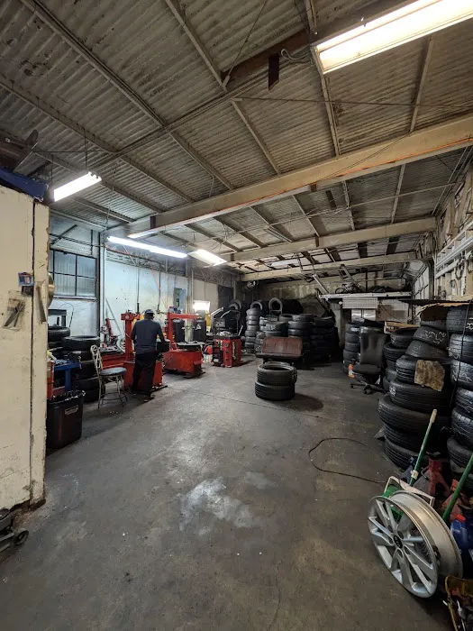 In & Out Tire Shop 0