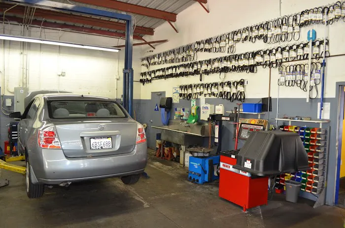 Pacific Highway Auto Repair 2