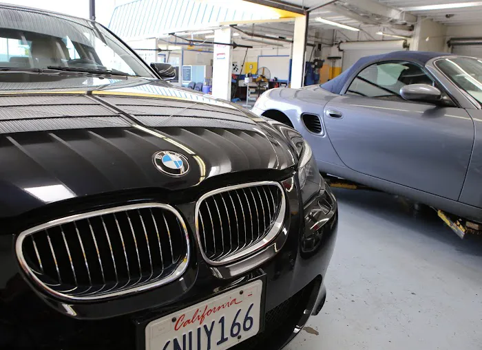 Pacific Highway Auto Repair 0