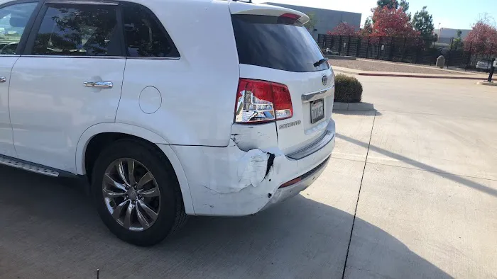 International Auto Body & Collision 4
