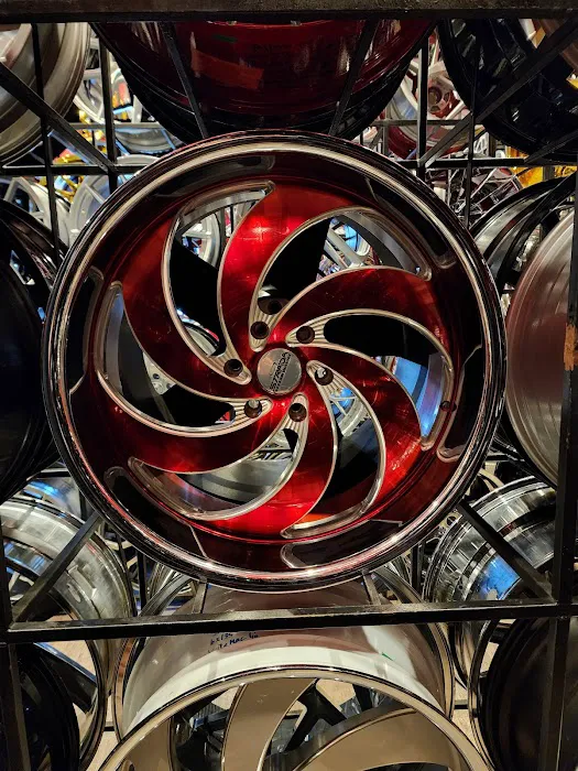 Noah's Tires Shop 7