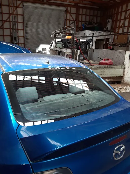 DJ's Autoglass 4