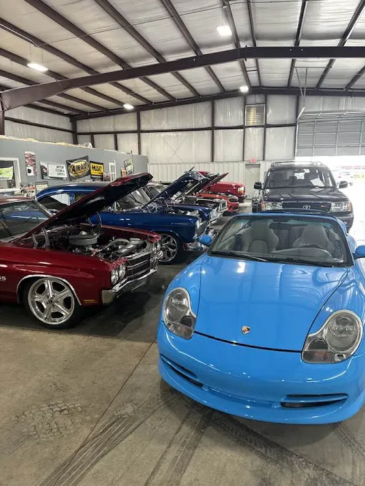 Pace Car Garage 6