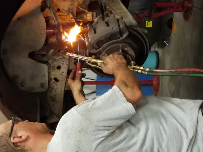 Dave's Auto Repair & Towing LLC 6