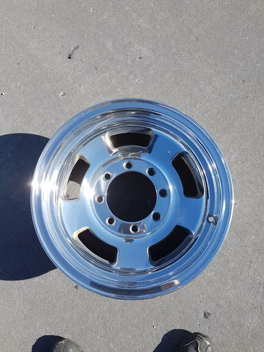 Wheel Polish Specialist 1
