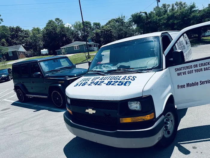 Level Up Auto Glass 0