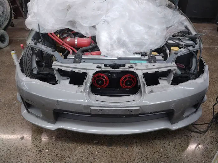 Hi Tech Auto Body 0
