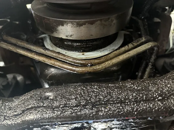 SpeeDee Oil Change & Auto Service 6
