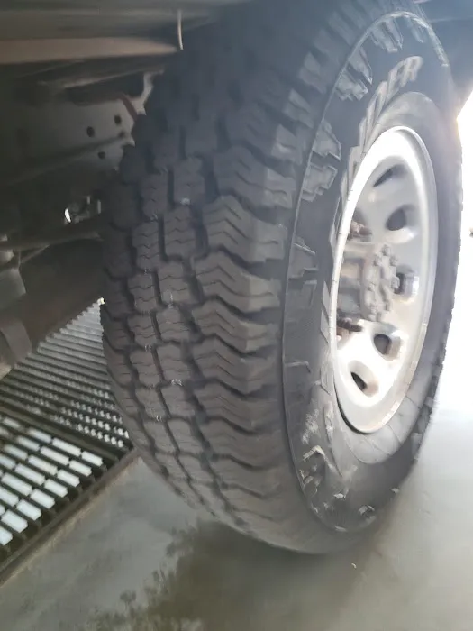SpeeDee Oil Change & Auto Service 4