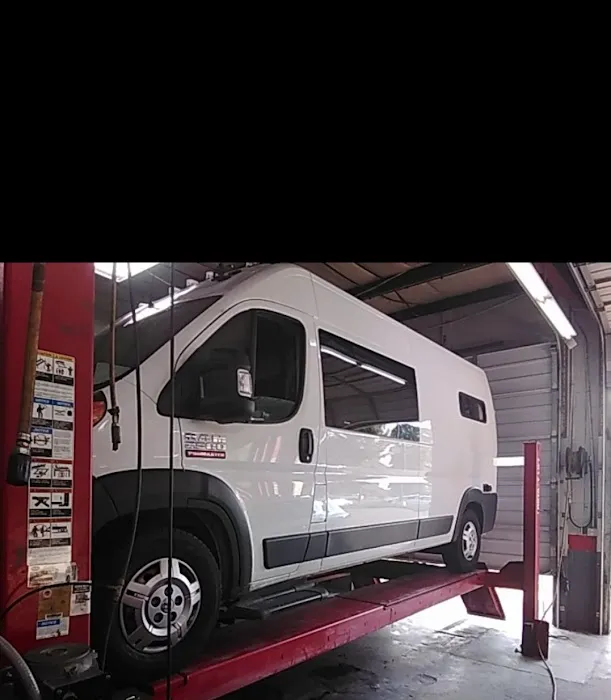 Woodies Auto Service and Repairs Center 6