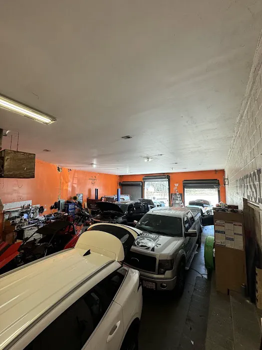 Banging Systems Car Audio, INC. 3