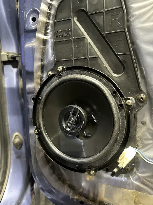 Banging Systems Car Audio, INC. 4