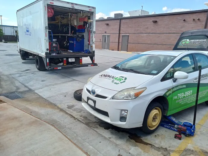 Keep On Rolling Mobile Tire shop & U-Haul 5