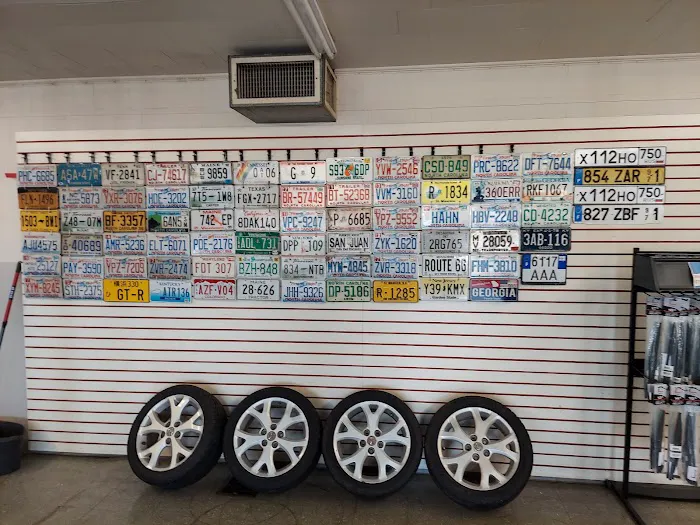 Dave's Tire and Auto 2
