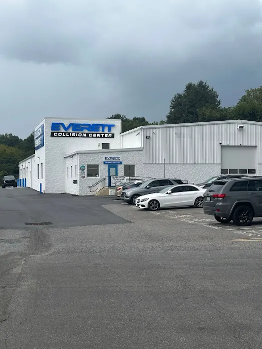 Everett Collision Center 3