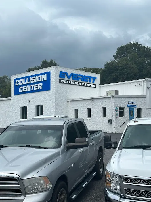 Everett Collision Center 4