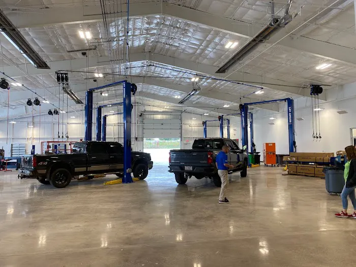 Everett Truck Center 2