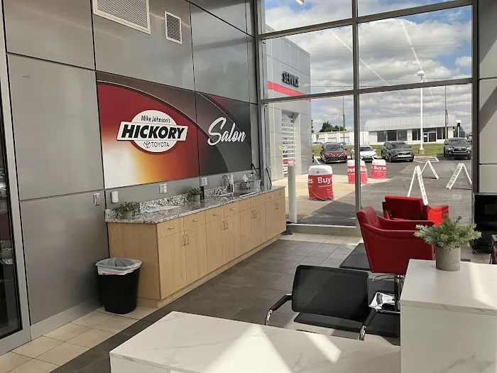 Mike Johnson's Hickory Toyota Service Center 8