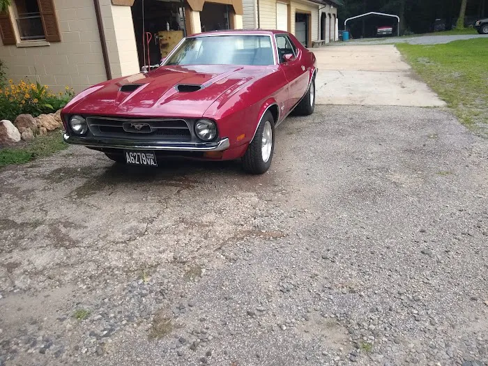 Mustang Barn and American Classics 6