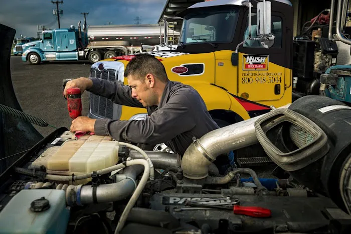 Rush Truck Centers - Chicago Light- and Medium-Duty Mobile Service 0