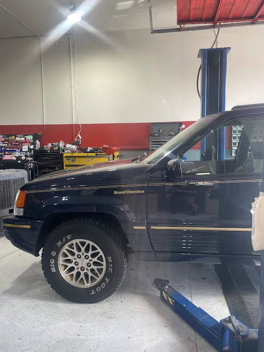 Grease Monkey Garage South 0