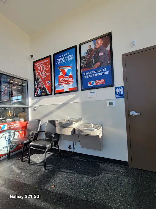 Valvoline Instant Oil Change 4