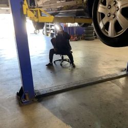 Brothers Auto Repair Mechanics and used tires ico
