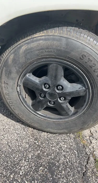 Brothers Auto Repair Mechanics and used tires 5