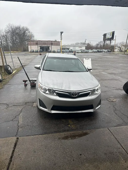 Brothers Auto Repair Mechanics and used tires 8