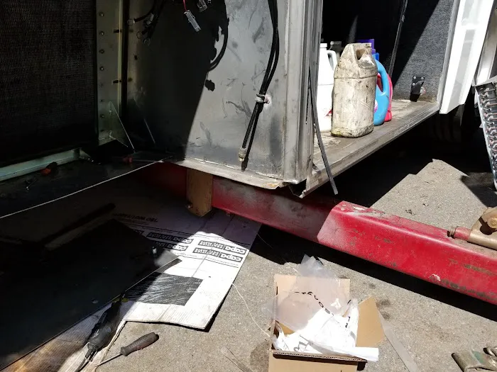 Automasters Paint & Body Works 4