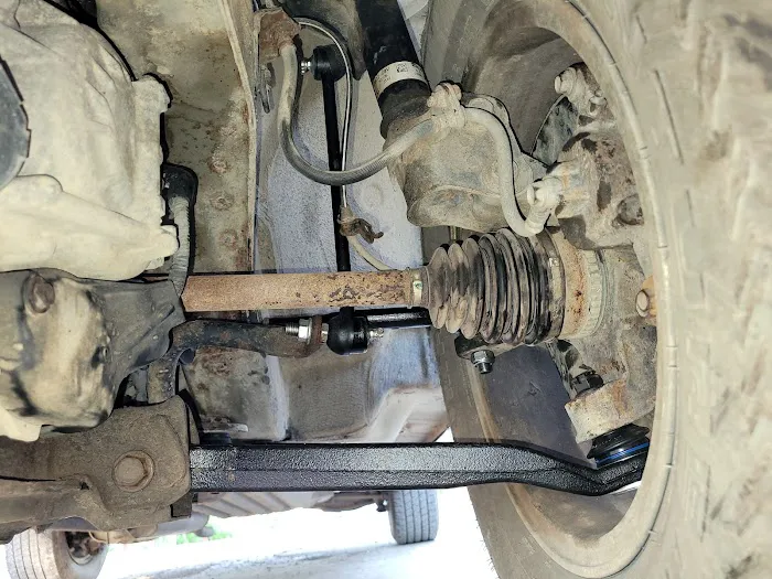 T & H Auto Repair and Roadside Service 1