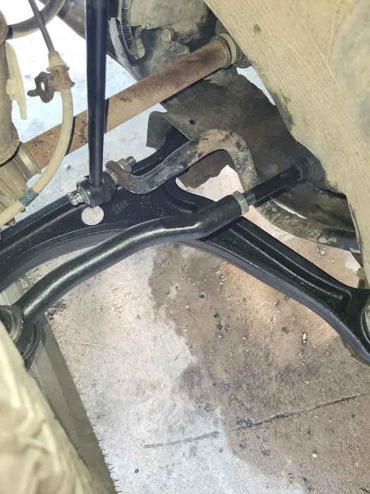 T & H Auto Repair and Roadside Service 4