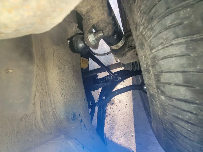 T & H Auto Repair and Roadside Service 6
