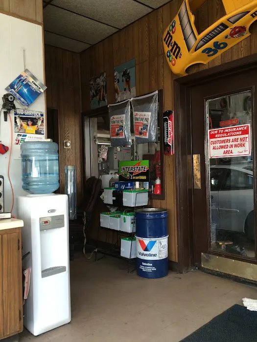 B & B Automotive 0
