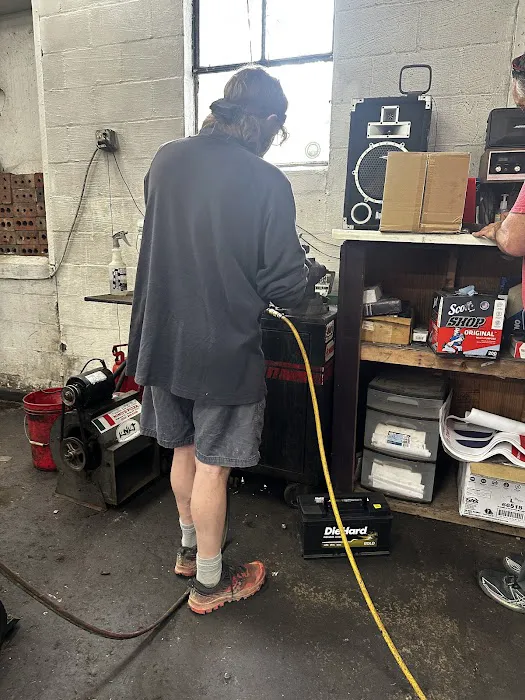 Fast Freddy's Auto Services 1