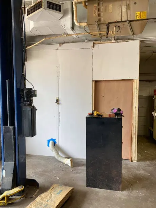 JJ’s Garage 6