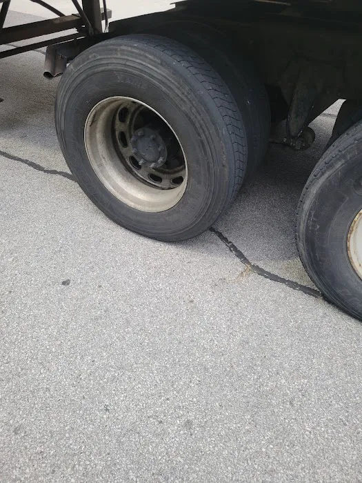 GW Truck & Trailer Service INC 2