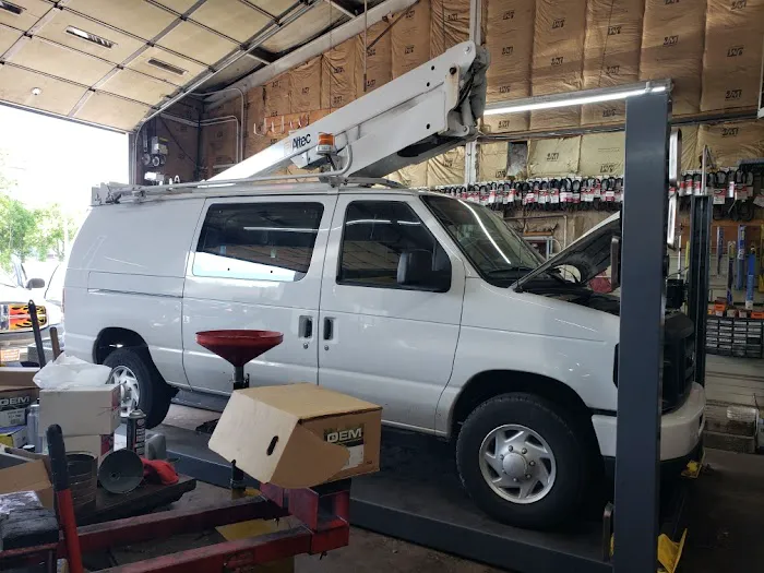 Tom's Valpo Auto Repair 3
