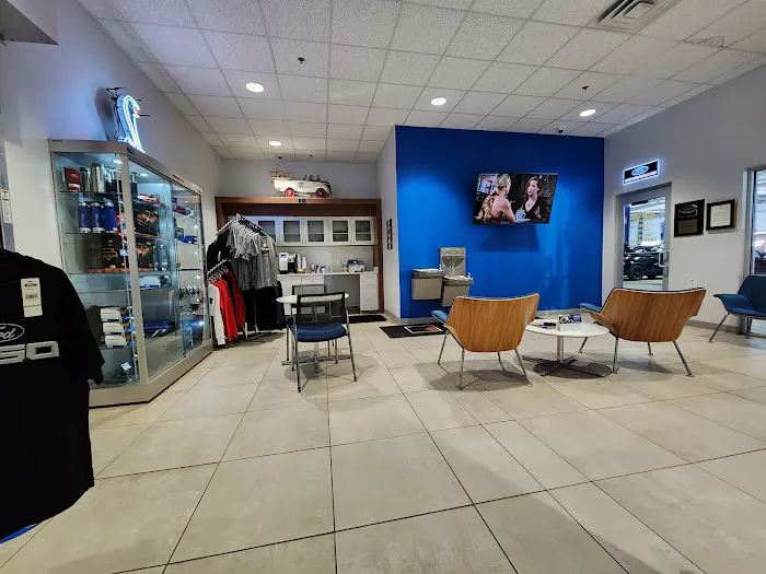 Currie Motors Ford of Valpo Service Center 0
