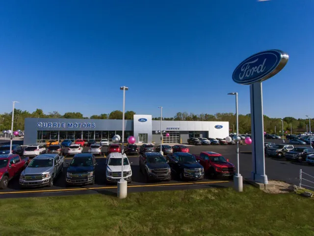 Currie Motors Ford of Valpo Service Center 8