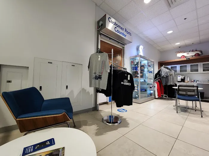 Currie Motors Ford of Valpo Service Center 2