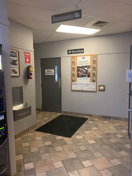 Grieger’s Motor Sales Chrysler Dodge Jeep Ram Service 4