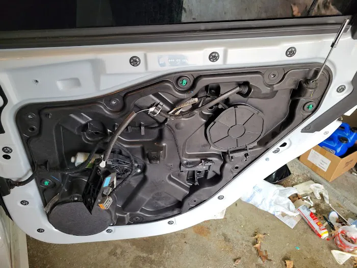 DJ's Auto Maintenance LLC 6