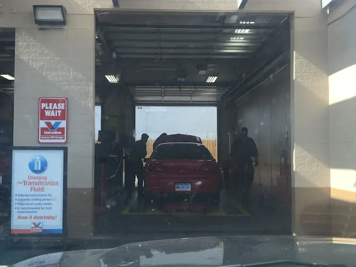 Valvoline Instant Oil Change 4