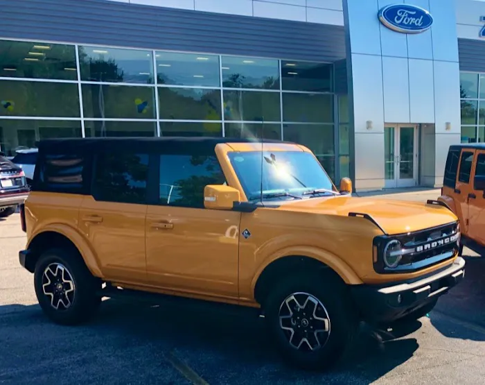 Seelye Ford Service Department 0