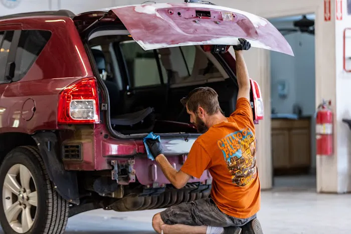 Lakeview Ford Collision Center 2