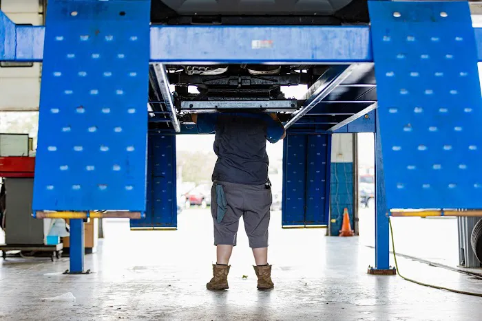 Lakeview Ford-Lincoln Service Center 2